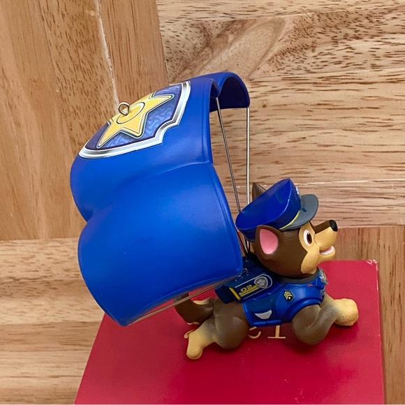 2021 Hallmark Paw Patrol The Movie Chase is on the Case Christmas Tree Ornament - Picture 10 of 13